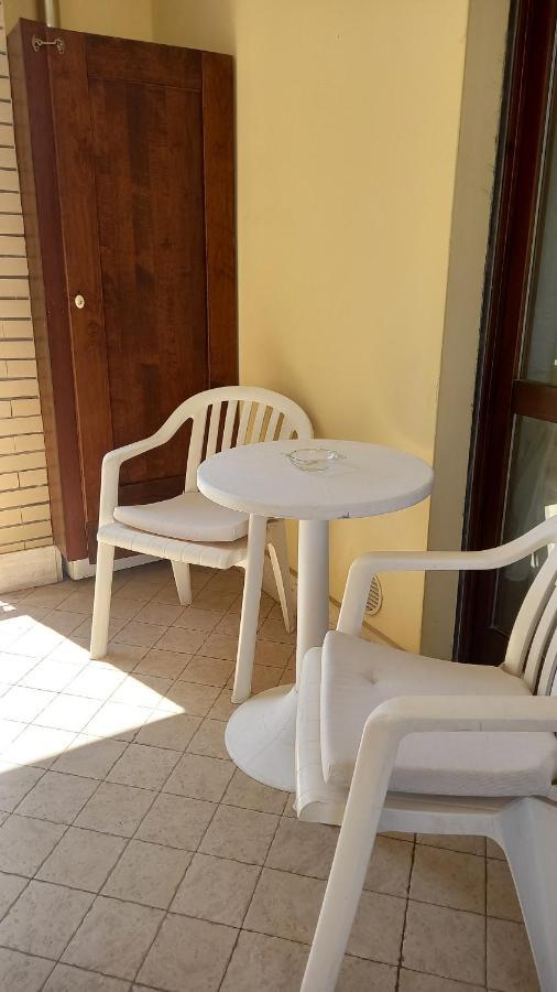 Domus Claudio Apartment Fiumicino Exterior foto